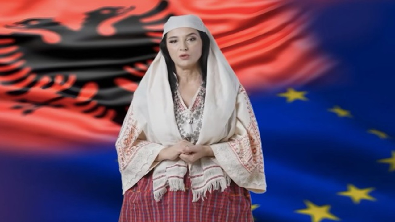 ৮৩ সন্তানের ‘মা’ হচ্ছেন বিশ্বের প্রথম এআই মন্ত্রী