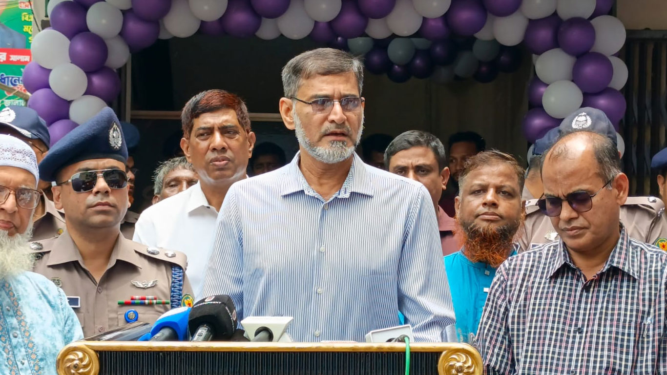 রাজধানীতে আগের মতো শীর্ষ সন্ত্রাসী নেই, দাবি ডিএমপি কমিশনারের
