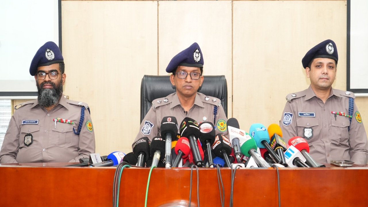 পল্টনে খণ্ডিত মরদেহ উদ্ধারের ঘটনায় গ্রেপ্তার ১