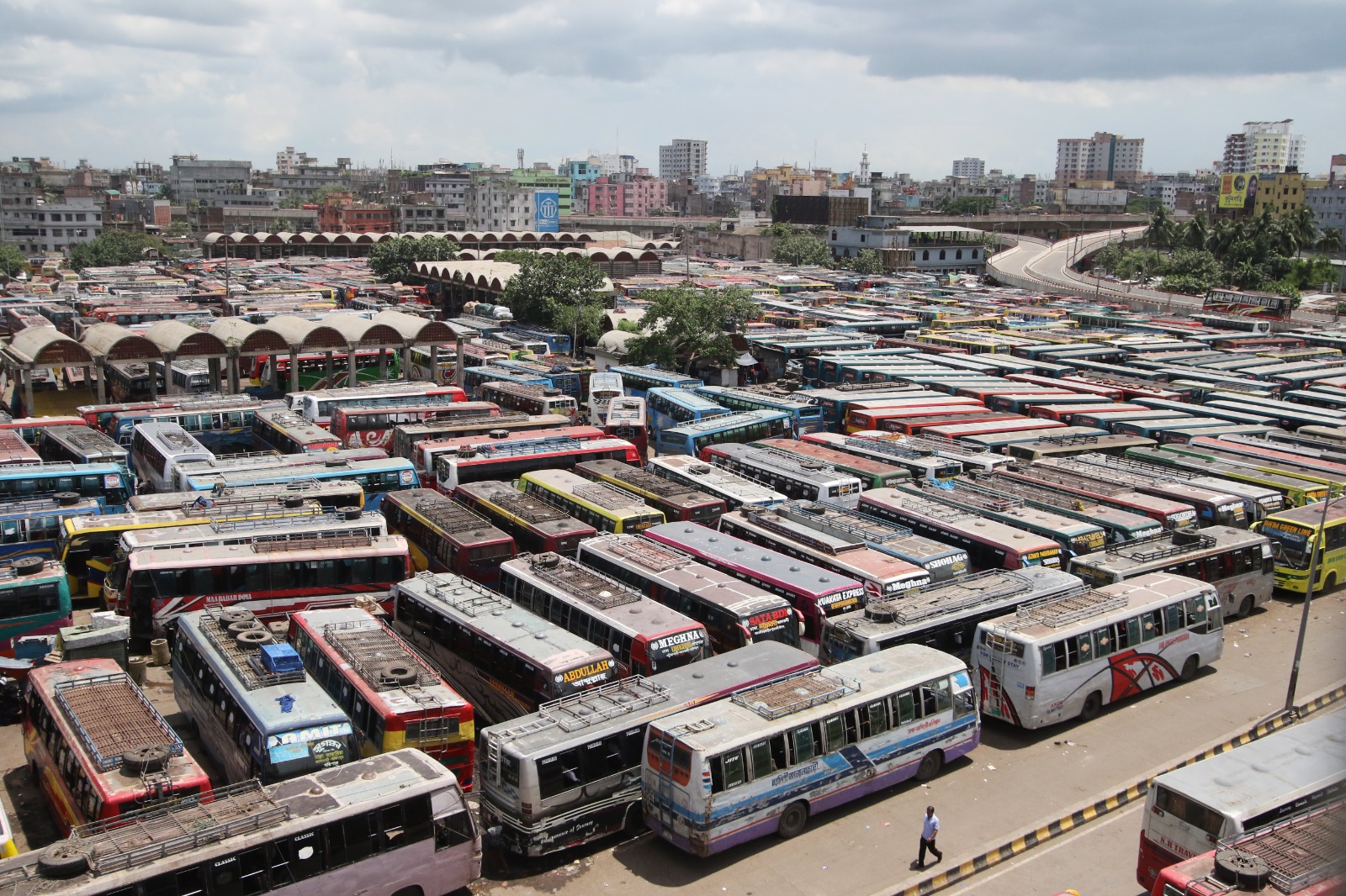 পরিবহন খাত: সমঝোতার চাঁদাবাজি, নাকি চাঁদাবাজির সমঝোতা?