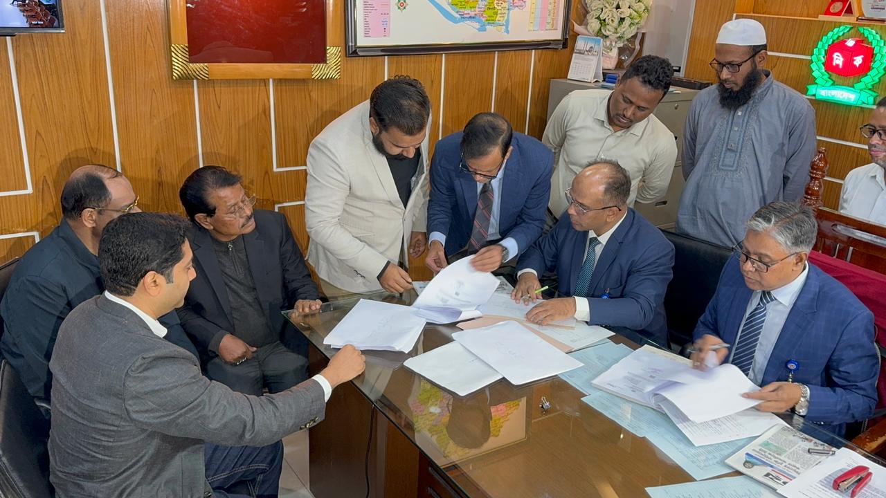 মনোনয়ন দাখিলের শেষ দিনে প্রার্থীদের তৎপরতা