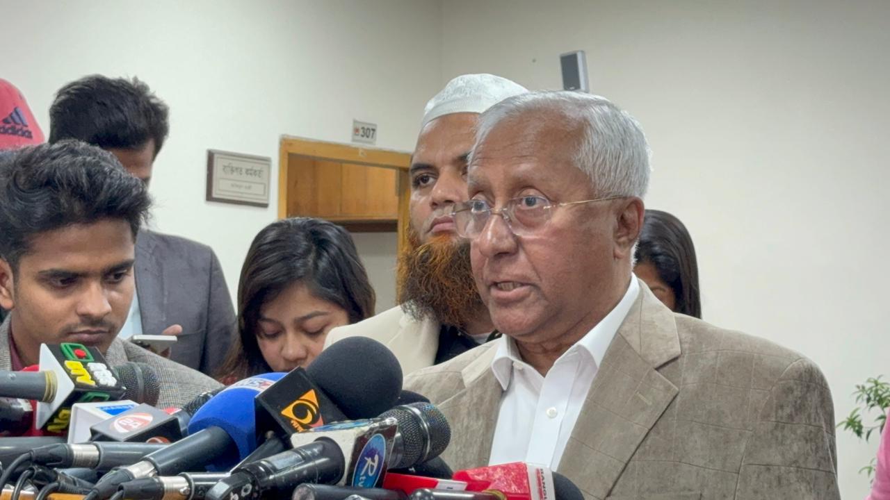 প্রার্থীদের নিরাপত্তায় অস্ত্র: প্রয়োজনে আচরণবিধি সংশোধন করবে ইসি