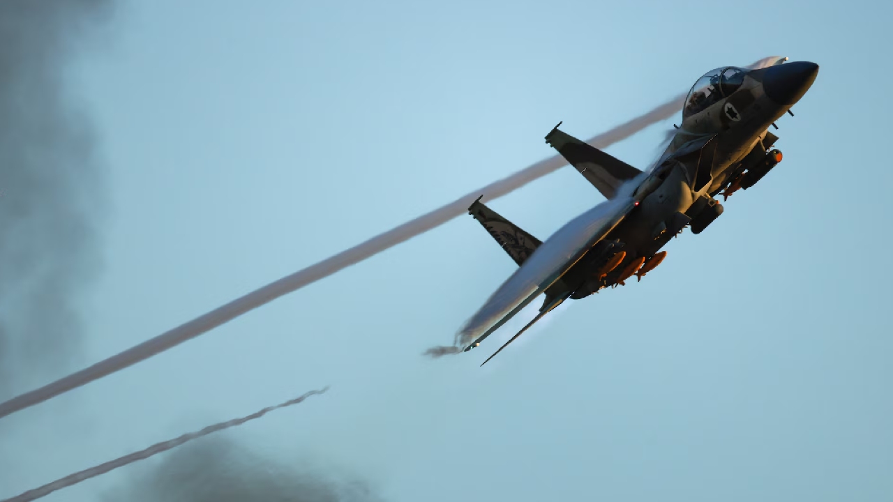 নিখোঁজ পাইলটকে খুঁজে পেতে মরিয়া আমেরিকা-ইরান, চলছে অভিযান