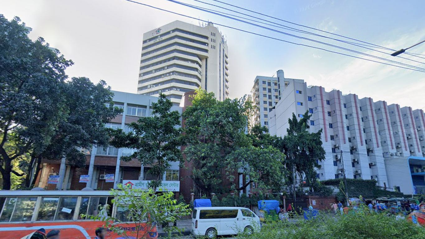 গ্রামীণ ব্যাংকের সামনে ককটেল বিস্ফোরণ