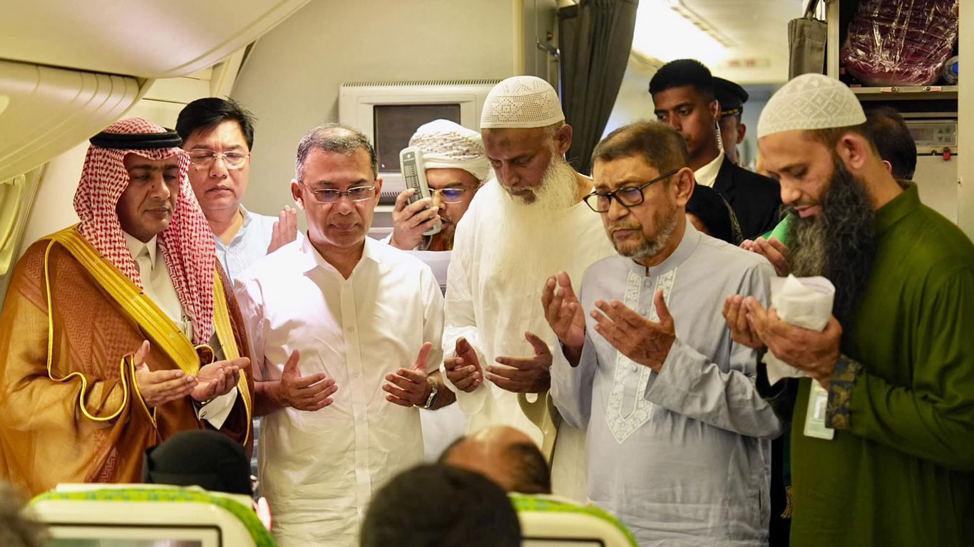 হজ ফ্লাইট উদ্বোধন করলেন প্রধানমন্ত্রী, দেশ ও জাতির কল্যাণে দোয়ার আহ্বান