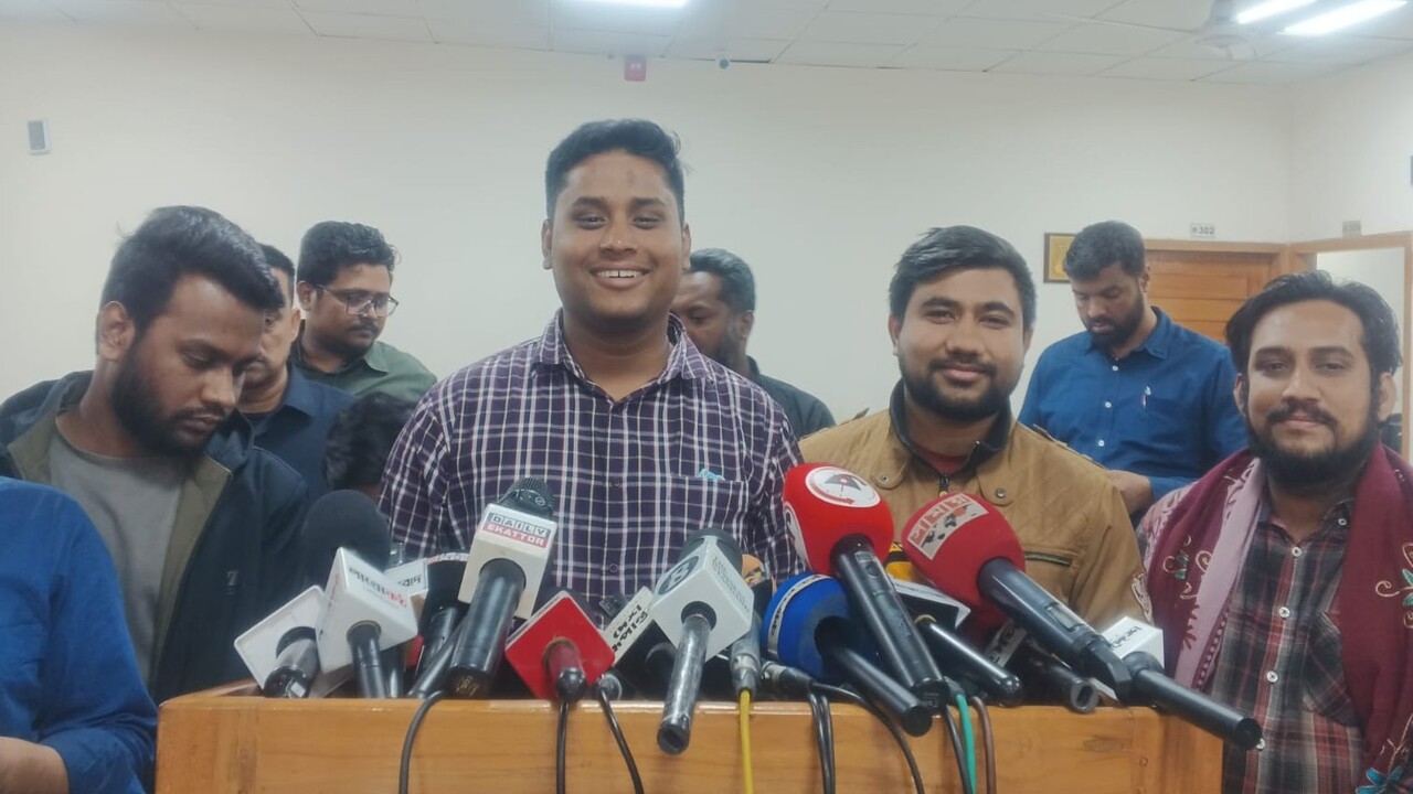 কেন্দ্র দখলের ‘প্র্যাকটিস ম্যাচ’ শুরু হয়েছে: হাসনাত