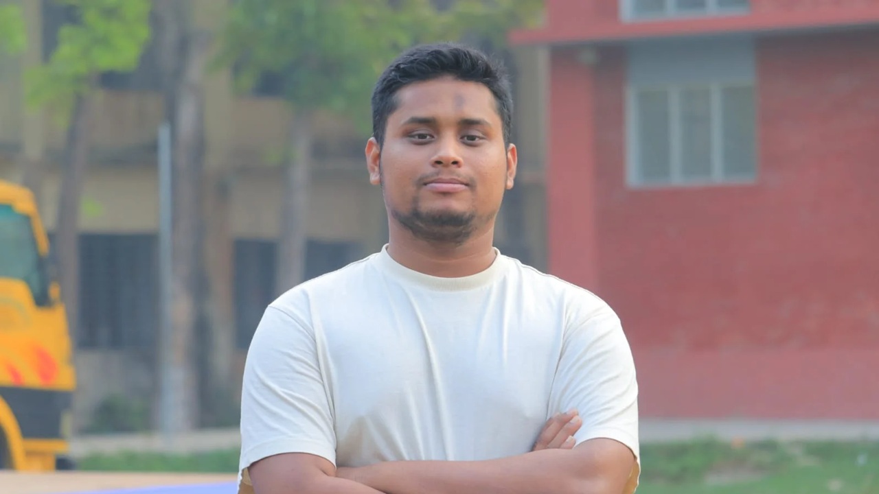 তারেক রহমান ইতিহাসের দায় পূরণে ভূমিকা রাখবেন, এই কামনা: হাসনাত