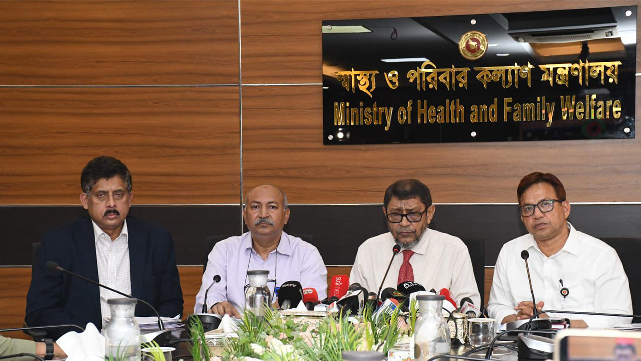 আদ্-দ্বীন হাসপাতালের গাফিলতির প্রমাণ মিলেছে: স্বাস্থ্যমন্ত্রী
