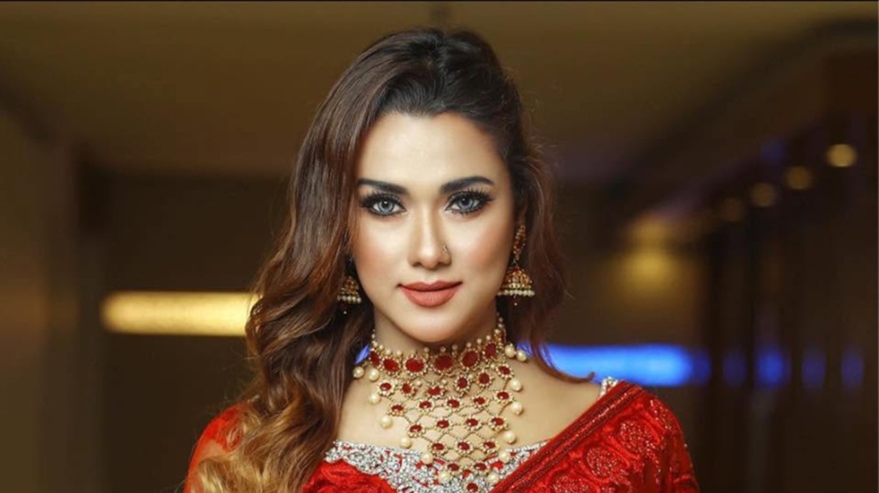 প্রতারণার মামলায় জামিন পেলেন নায়িকা ববি