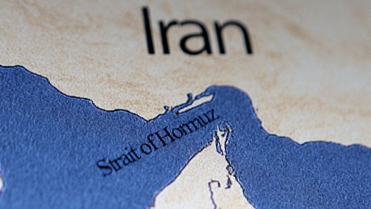 হরমুজ প্রণালীতে জাহাজে হামলা