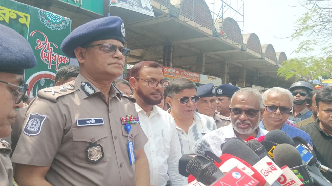 বড় হুমকি নেই, তবুও সতর্ক রয়েছে পুলিশ: আইজিপি