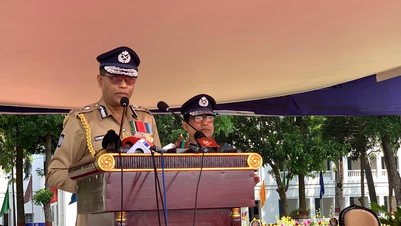 জনগণের নিরাপত্তা নিশ্চিত করাই পুলিশের প্রধান দায়িত্ব: আইজিপি