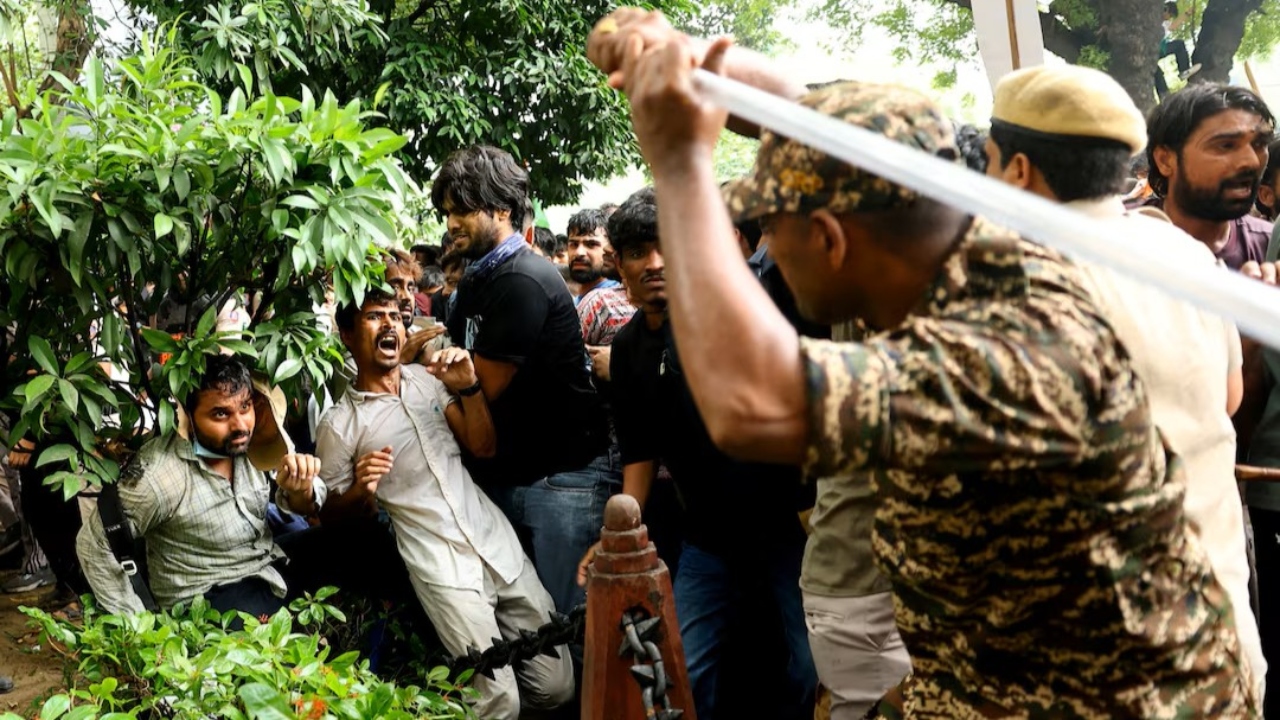ভারতে আন্দোলন তীব্র হয়ে উঠল যেভাবে