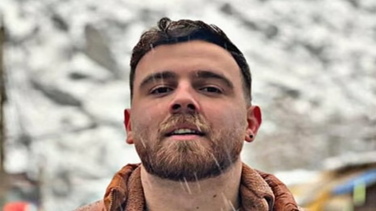 ইরানে তরুণ বিক্ষোভকারী এরফানের মৃত্যুদণ্ড এখনই হচ্ছে না