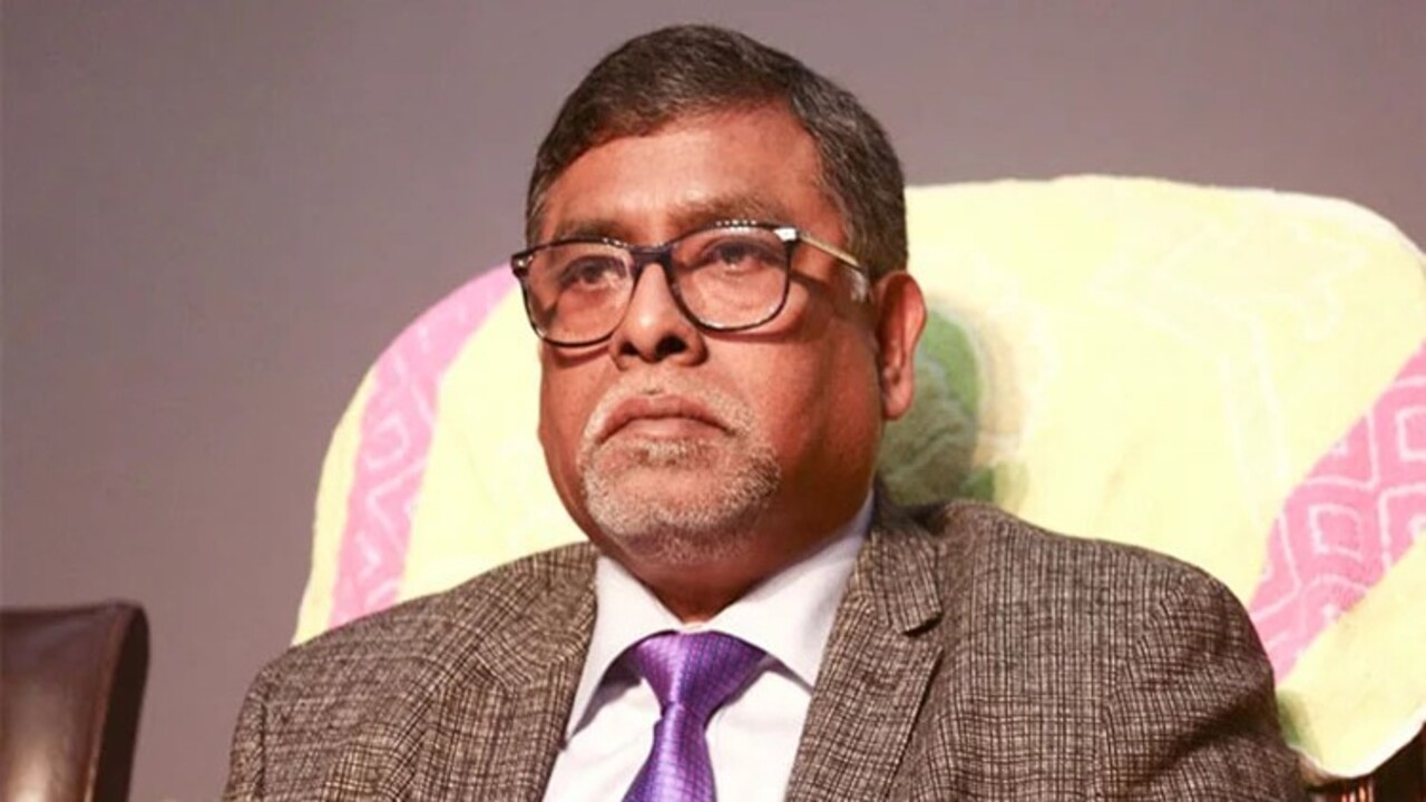 সাবেক স্বাস্থ্যমন্ত্রীর দুই মেয়ের দেশত্যাগে নিষেধাজ্ঞা