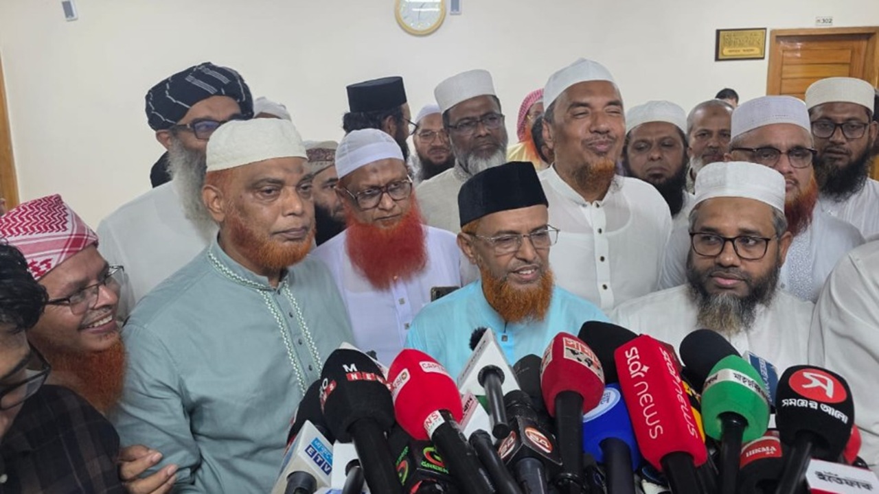 ইসিতে নভেম্বরে গণভোটের দাবি জানাল জামায়াতসহ ৮ ইসলামী দল