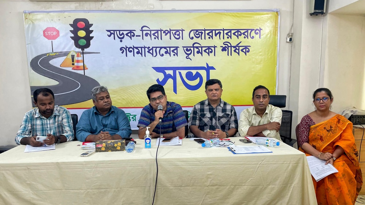 ঈদযাত্রায় ফিটনেসবিহীন যান চলাচল বন্ধের দাবি