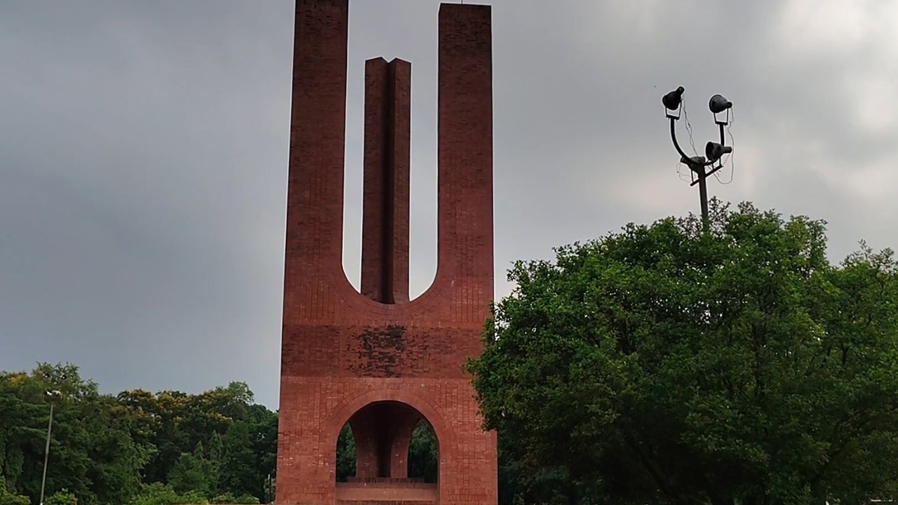 জাহাঙ্গীরনগর বিশ্ববিদ্যালয়ের শিক্ষার্থীদের আন্দোলন কোন পথে?