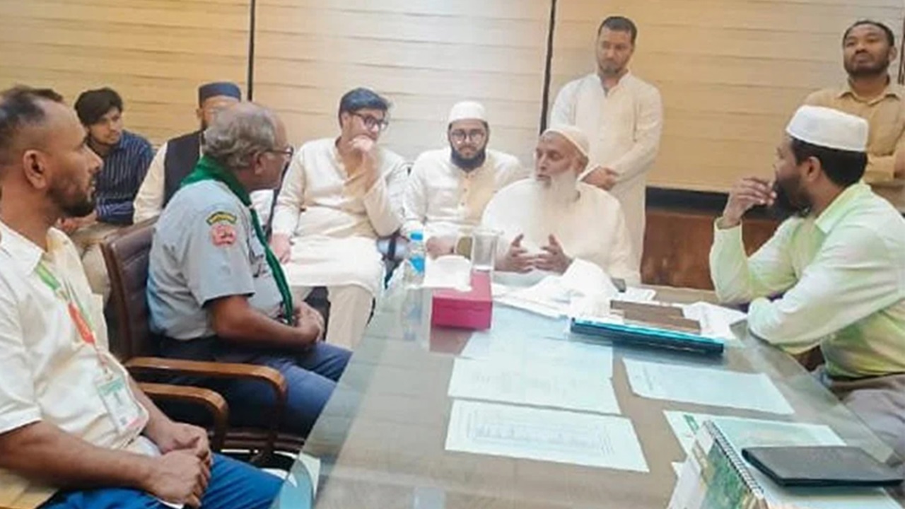 হজযাত্রীরা হচ্ছেন আল্লাহর মেহমান: ধর্মমন্ত্রী