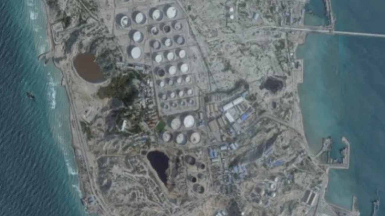 খারগ দ্বীপ কেন ইরানের ‘লাইফলাইন’