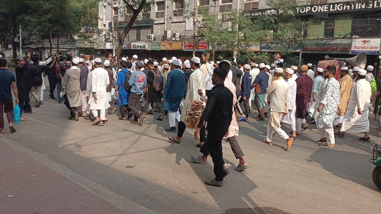 ‘একজন হাদিকে মেরে আমাদের নিশ্চিহ্ন করা যাবে না’