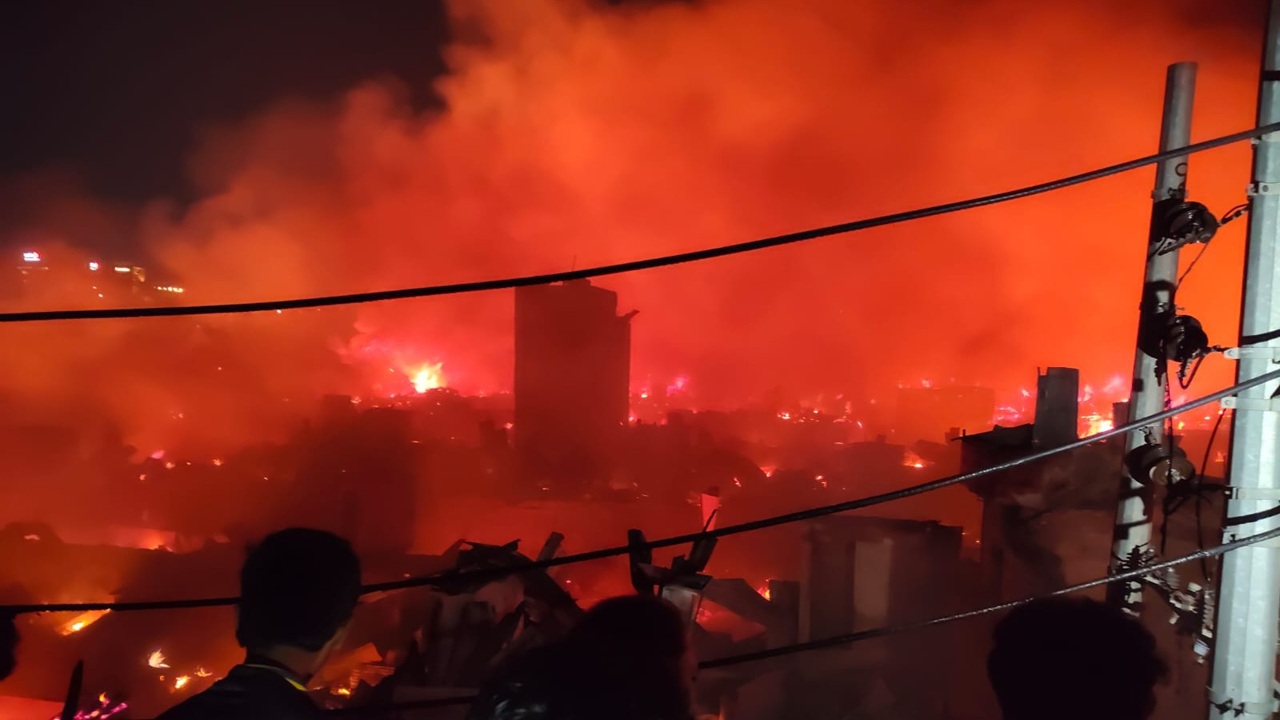 ‘চোখের সামনে সব পুড়ে ছাই’