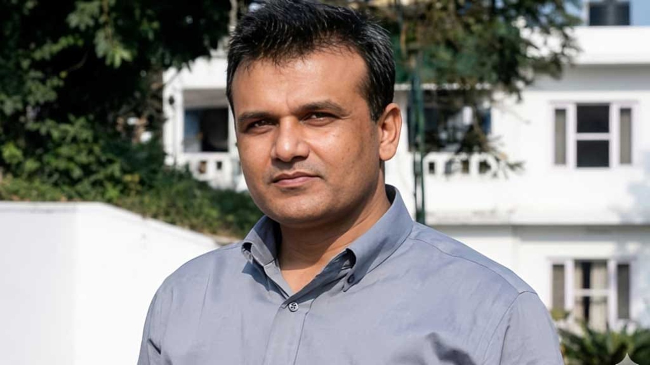 ১৫ বছর পর চাকরি ফিরে পেলেন কোহিনূর, হলো পদোন্নতিও