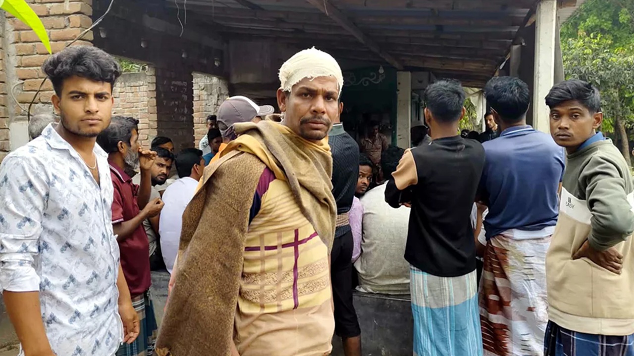 ঈদের নামাজের স্থান নিয়ে কুষ্টিয়ায় সংঘর্ষ, আহত ১৩