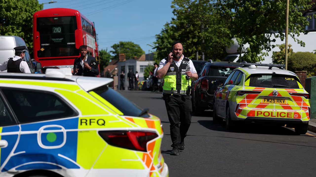 লন্ডনে দুই ইহুদিকে ছুরিকাঘাত