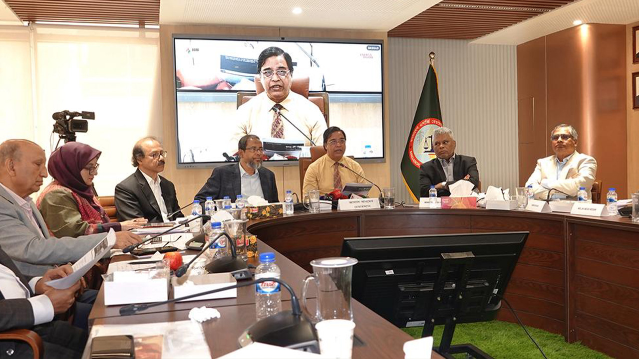 এলপিজি খাতে নিরাপত্তাই প্রথম, গোলটেবিল বৈঠকে ব্যবসায়ীরা