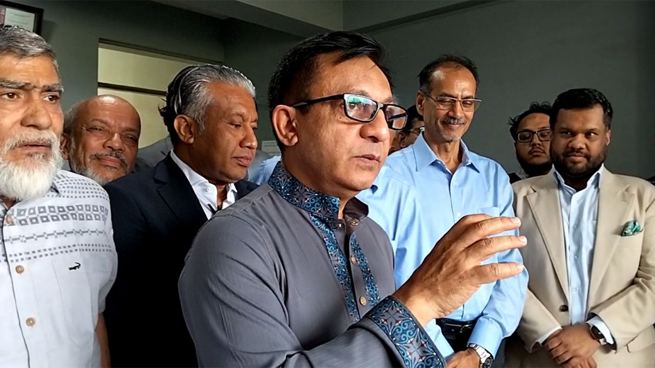 জাহাজ ভাঙা শিল্পের ‘হারানো গৌরব’ ফেরানোর কথা জানালেন শিল্পমন্ত্রী