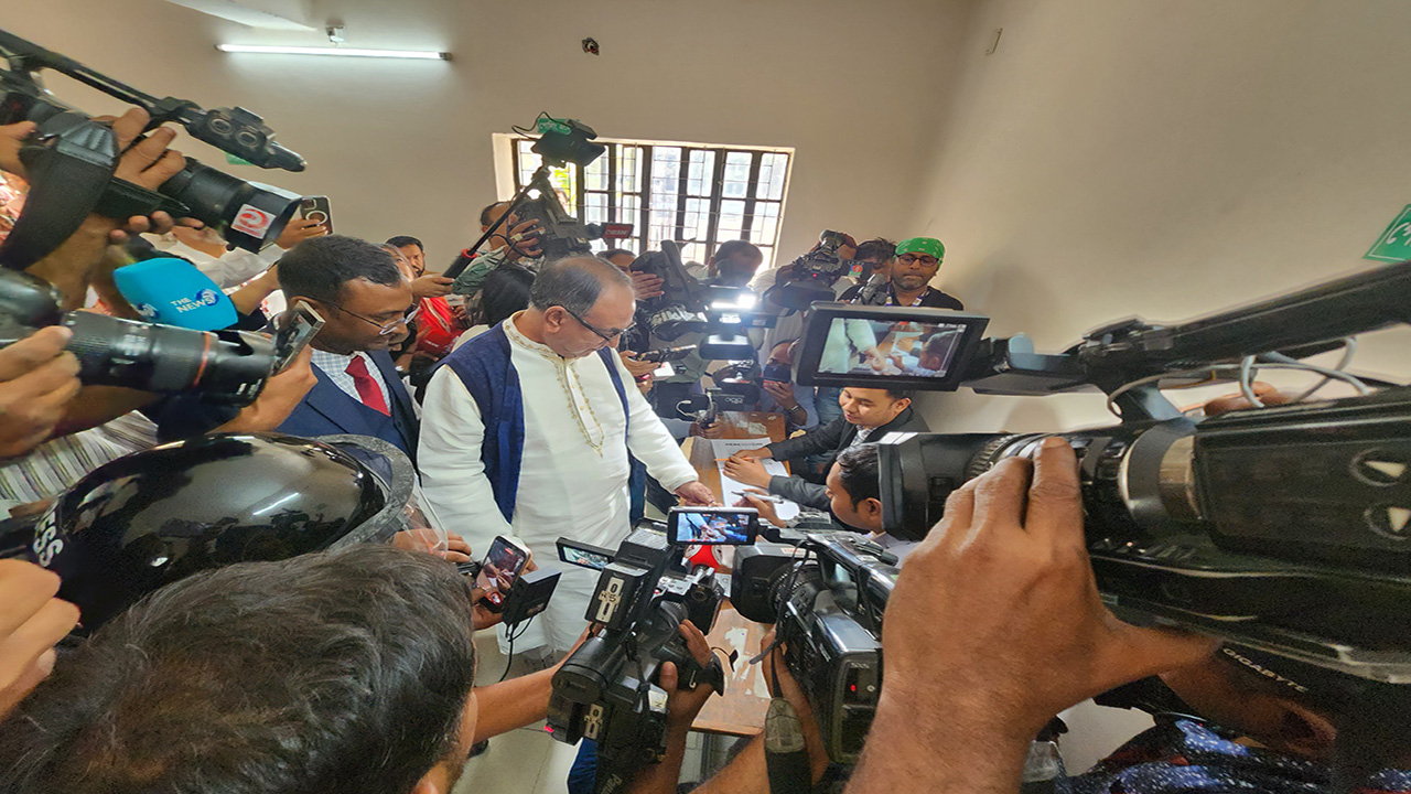 শেষ পর্যন্ত জয়ী মির্জা আব্বাস