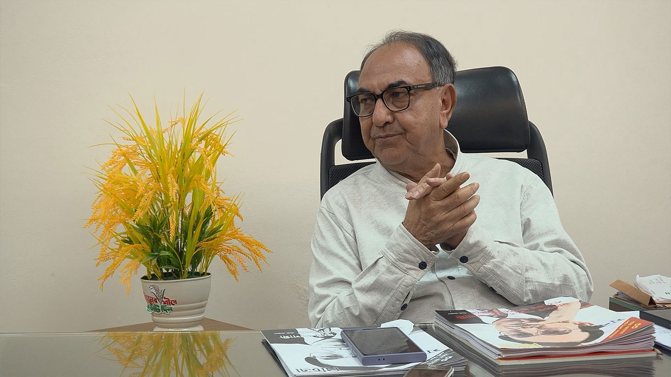 রাজনীতির উত্তাপ থেকে দূরে ‘অনেকটা স্বস্তিতে’ মির্জা আব্বাস