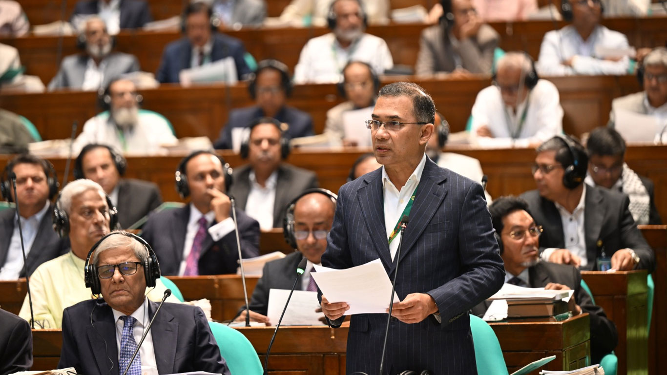 ইউনিভার্সাল কার্ড চালুর ঘোষণা প্রধানমন্ত্রীর