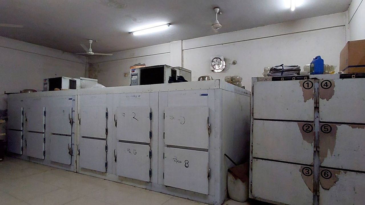 দুই হাসপাতালে আসা অজ্ঞাত লাশের ৩৯% তরুণ-যুবার