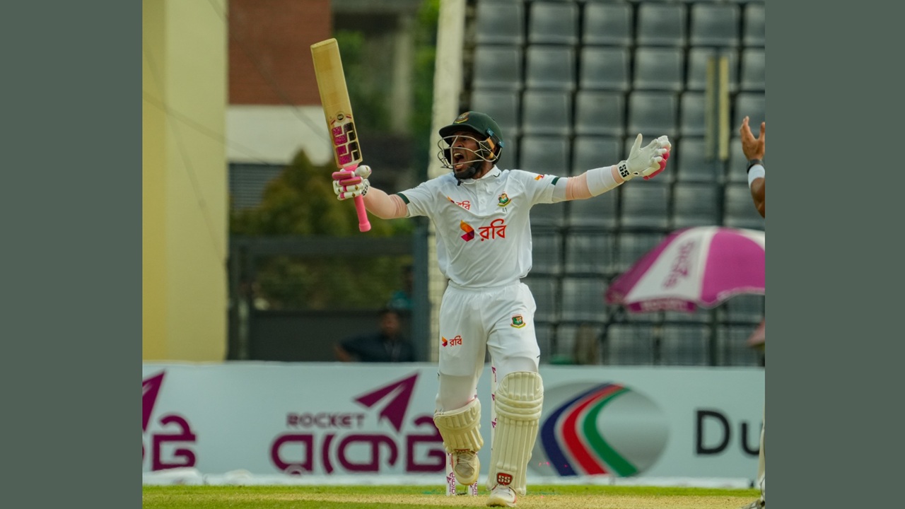 রেকর্ডকে সঙ্গী করেই ‘বদলে যাওয়া’ মুশফিকের ছুটে চলা