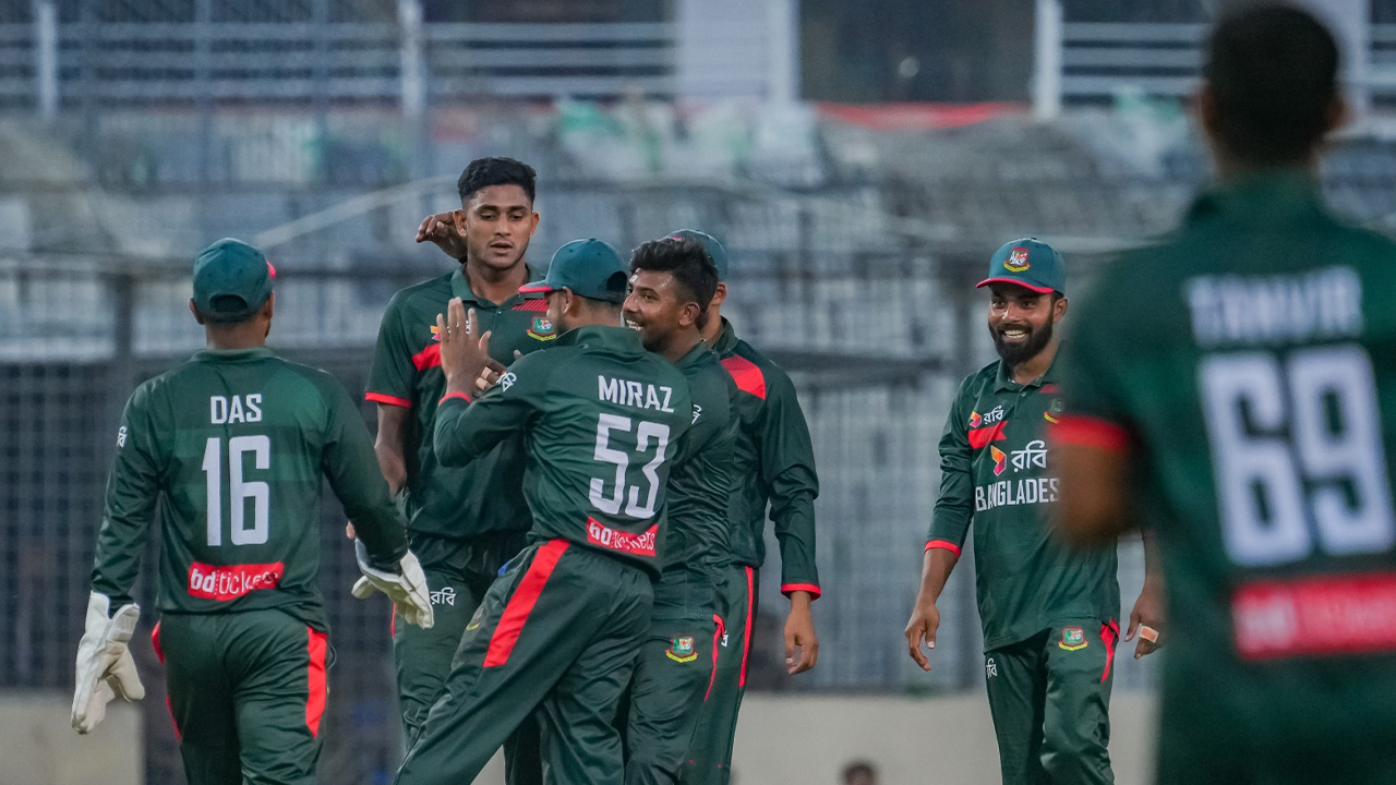 ২১ বছর পর অস্ট্রেলিয়াকে ওয়ানডেতে হারাল বাংলাদেশ