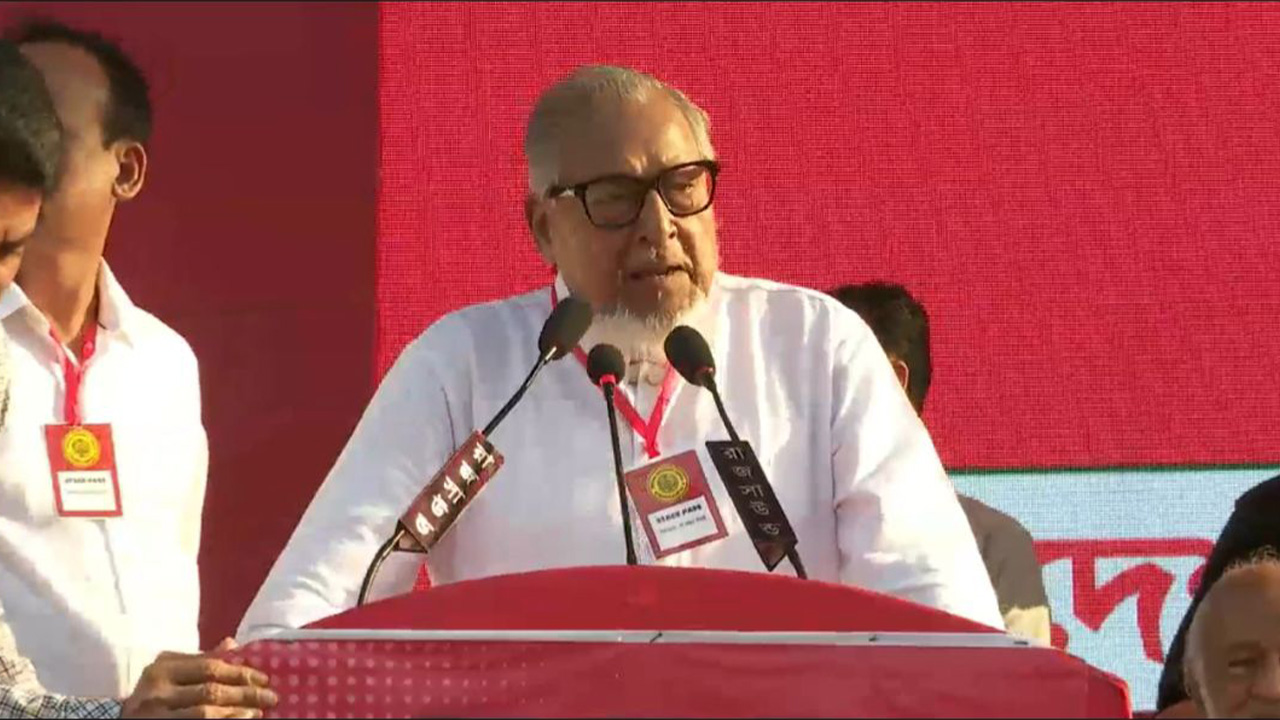 ‘বিদেশে অবস্থান করেও তারেক রহমান গণআন্দোলনে নেতৃত্ব দিয়েছেন’