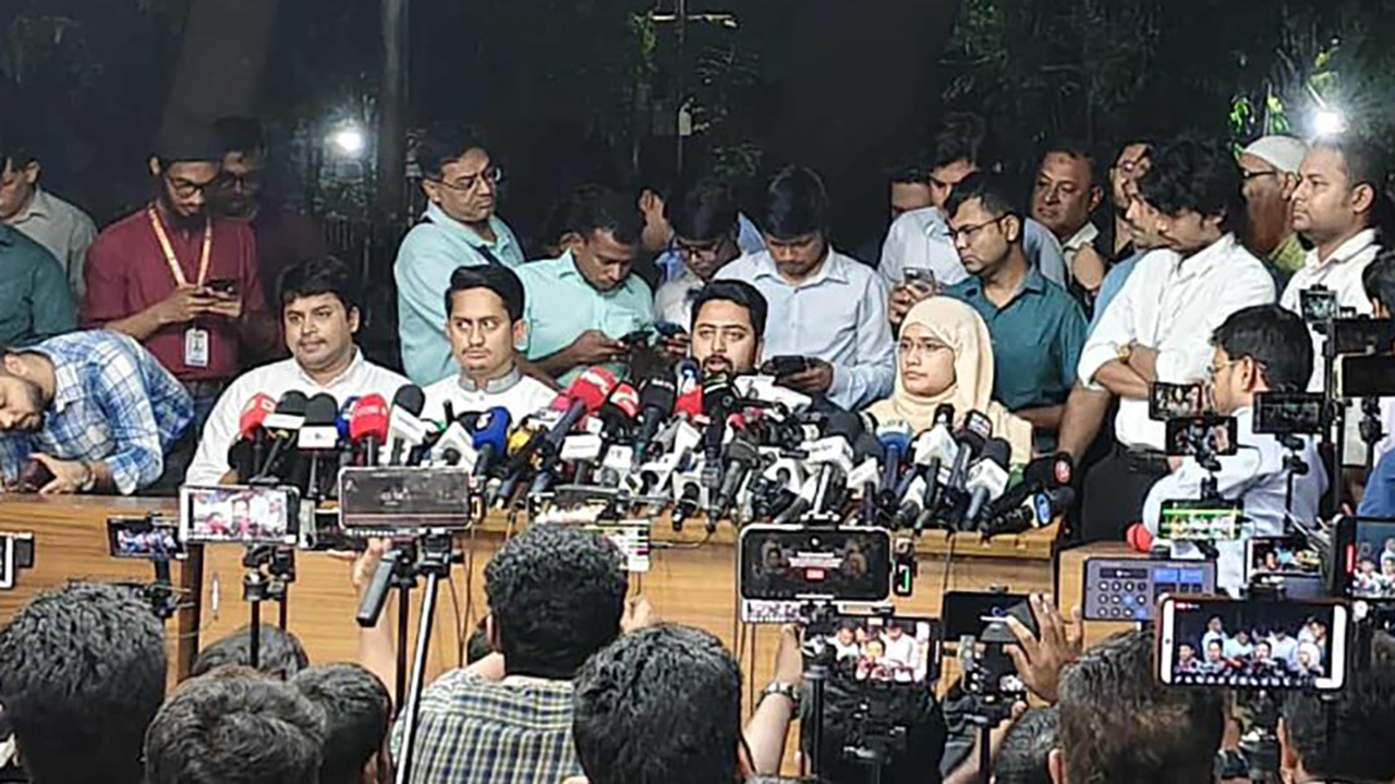 সাংবিধানিক আদেশের পর জুলাই সনদে সই করবে এনসিপি: নাহিদ