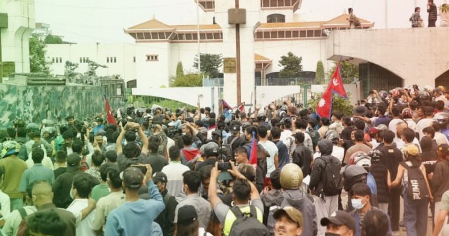 নেপালে দুর্নীতির বিরুদ্ধে রাজপথে জেন-জি'রা, সংঘর্ষে নিহত ১৯