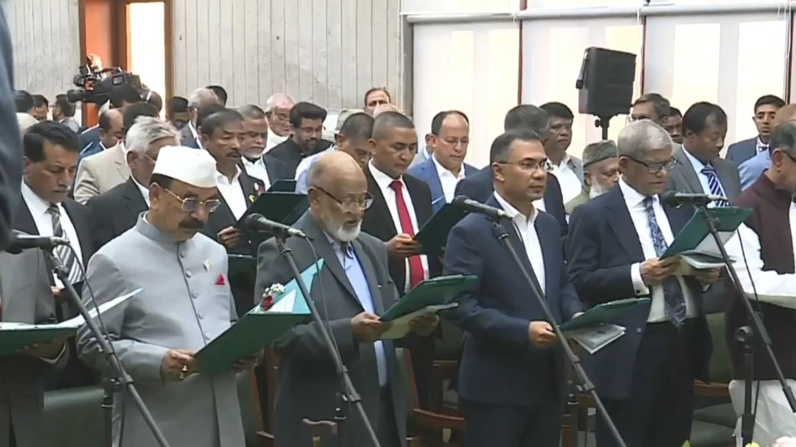 শপথ নিলেন বিএনপির নবনির্বাচিত সংসদ সদস্যরা