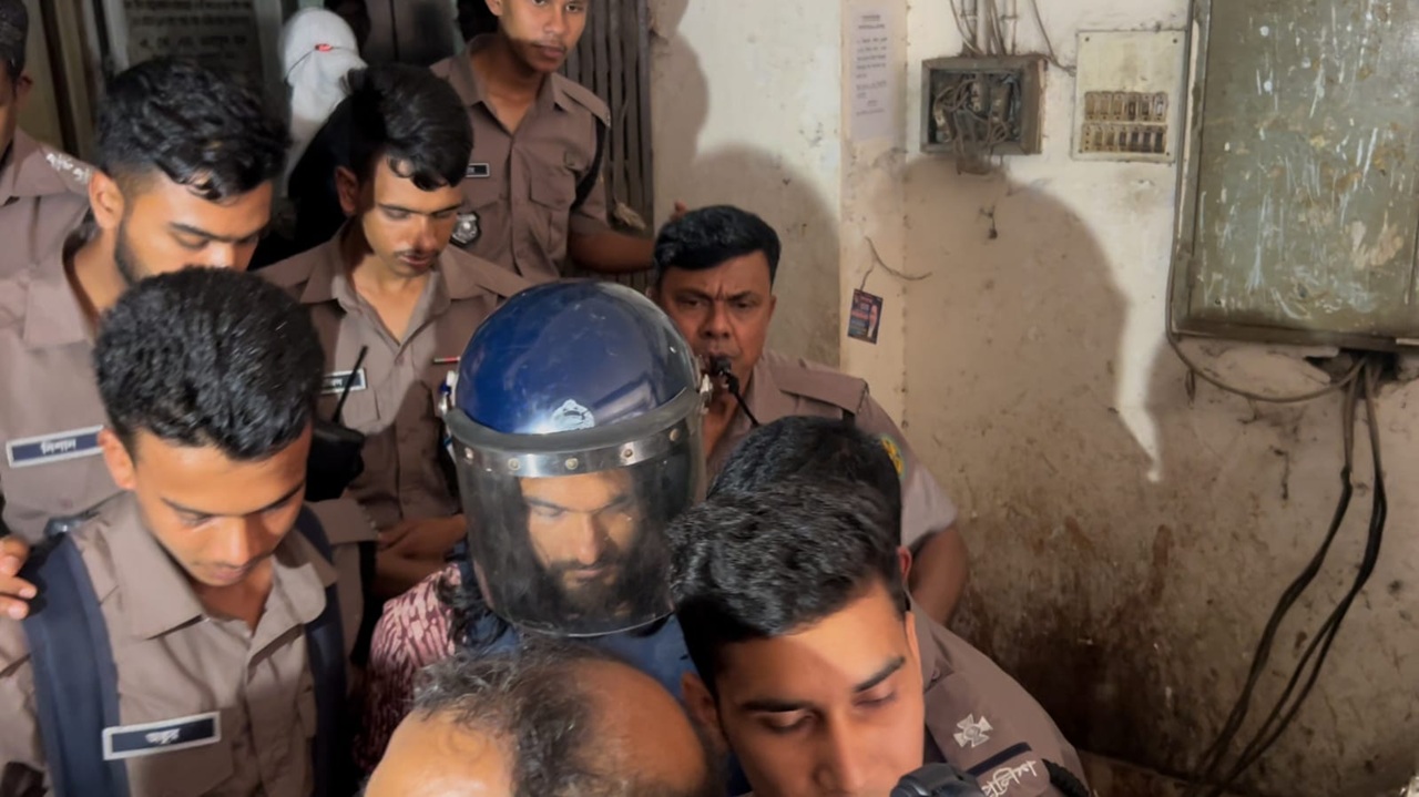 প্রতারণার মামলায় জামিন বাতিল, গায়ক নোবেল কারাগারে