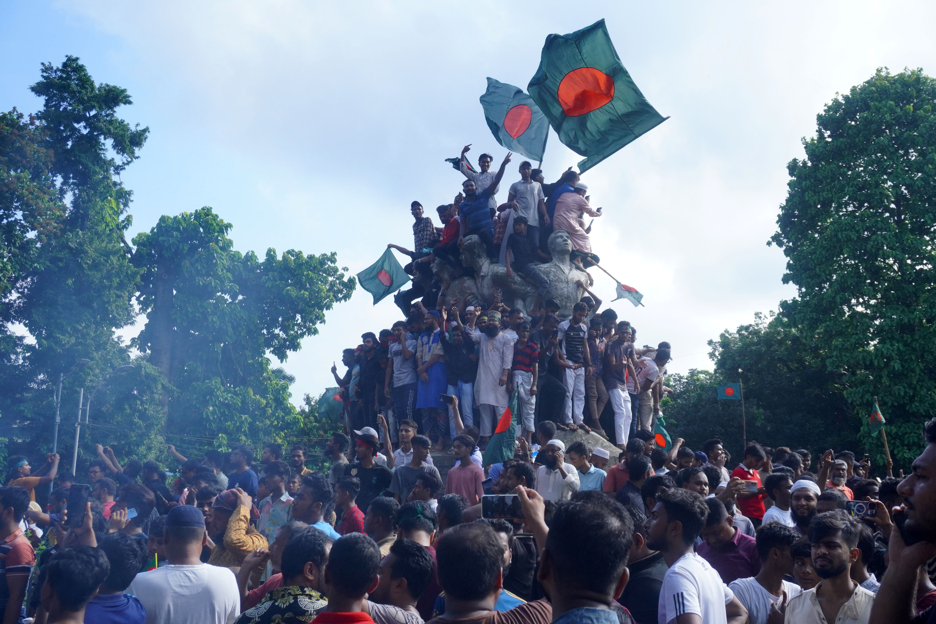 বাংলাদেশের গণতান্ত্রিক আকাঙ্ক্ষা কেবল আকাঙ্ক্ষাই থেকে গেছে
