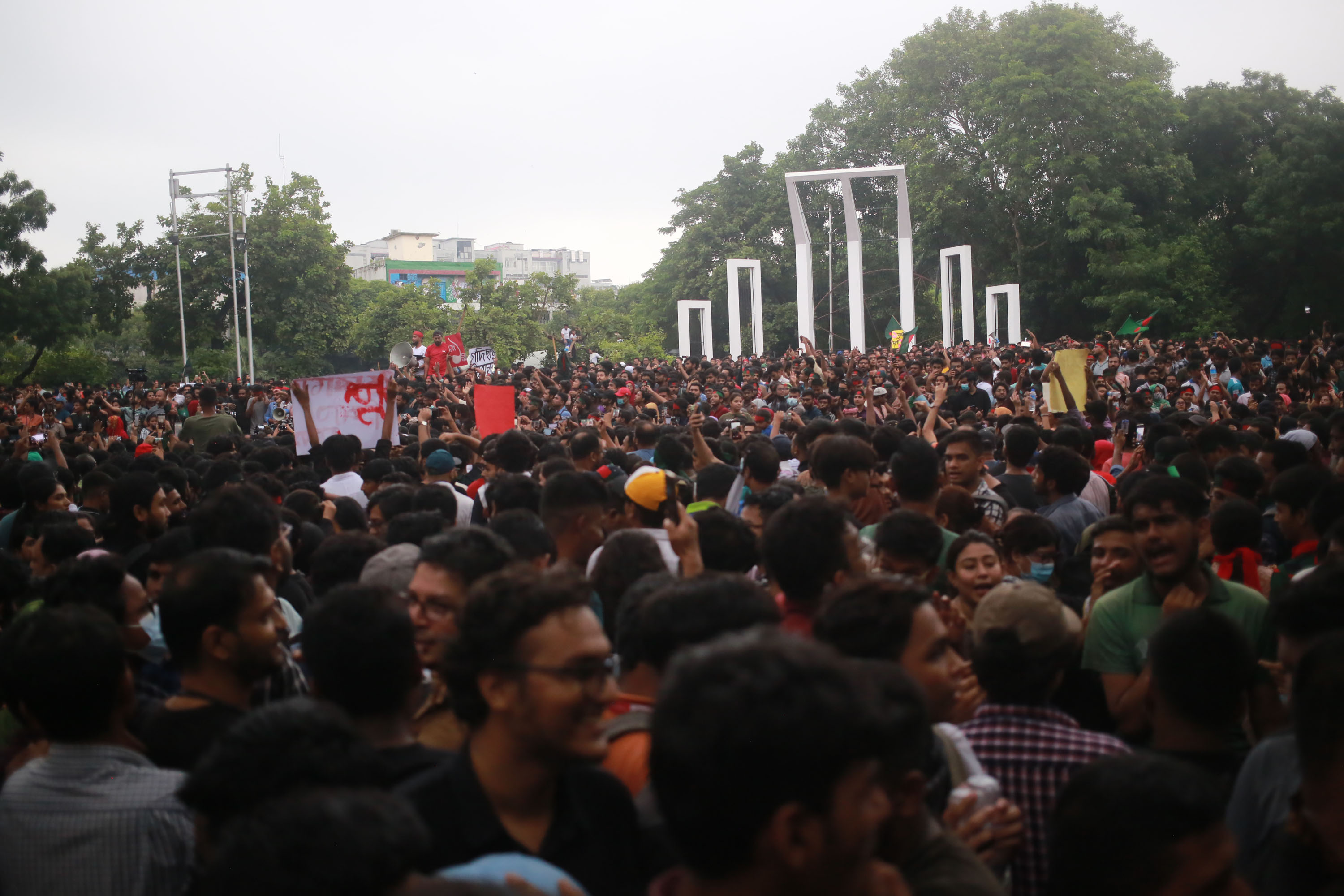 জুলাই সনদে ডেডলক, বিদেশ যাত্রায় মতৈক্য