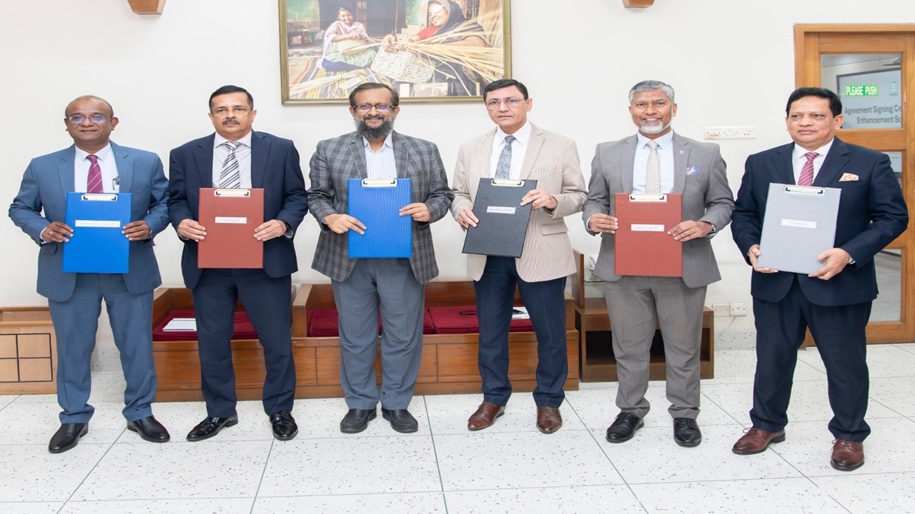 ক্ষুদ্র উদ্যোক্তাদের সহায়তায় পিকেএসএফ ও পাঁচ ব্যাংকের চুক্তি