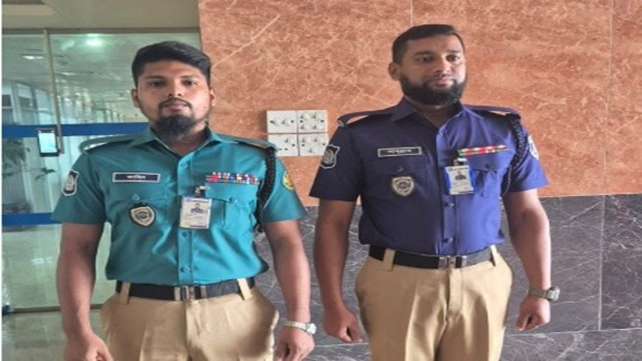 আবারও পরিবর্তন হচ্ছে পুলিশের পোশাক