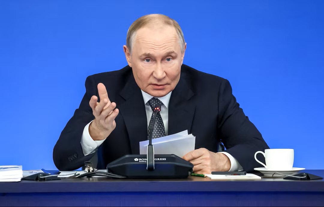 এক ঢিলে তিন পাখি মারতে চান পুতিন