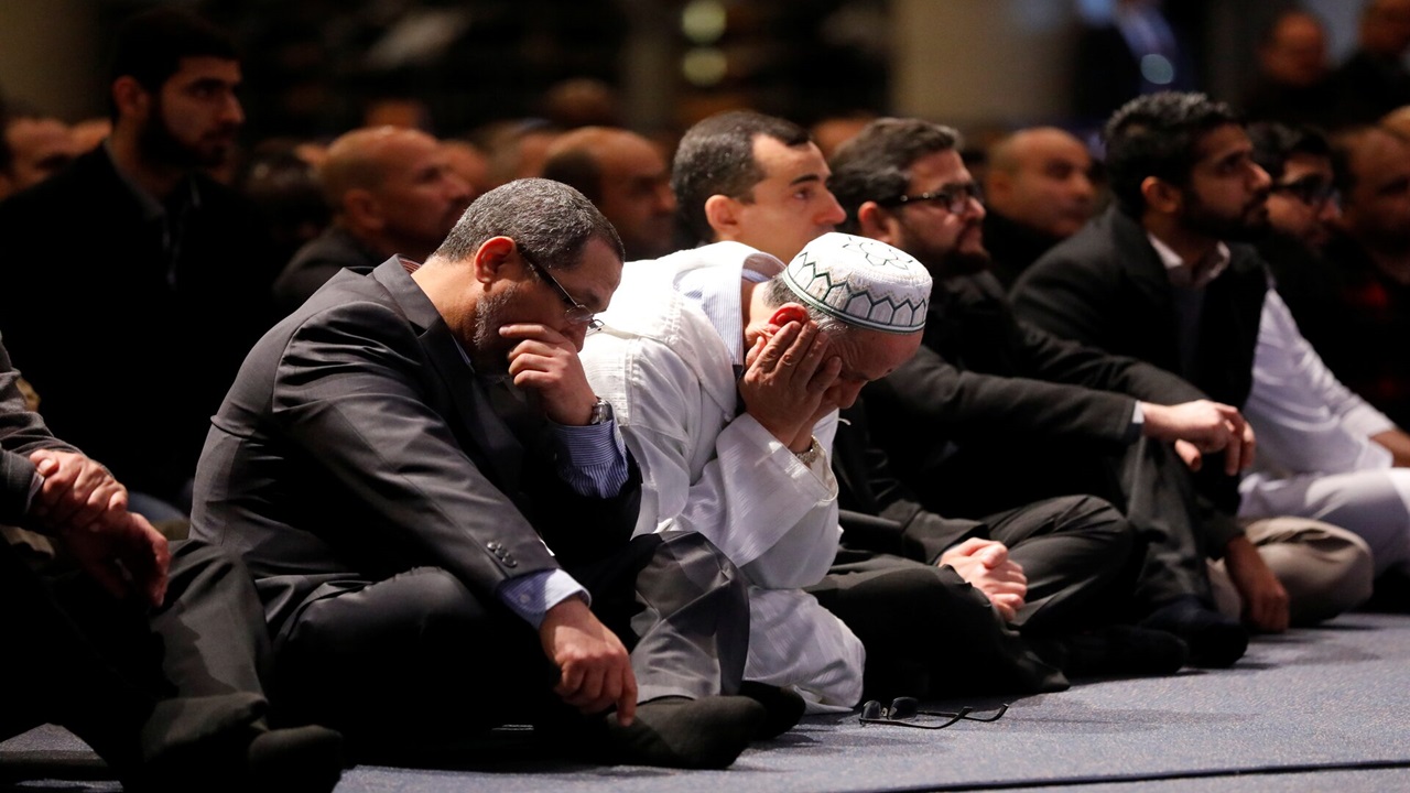 জনপরিসরে নামাজসহ ধর্মীয় কার্যক্রম নিষিদ্ধ হচ্ছে কানাডার কুইবেকে