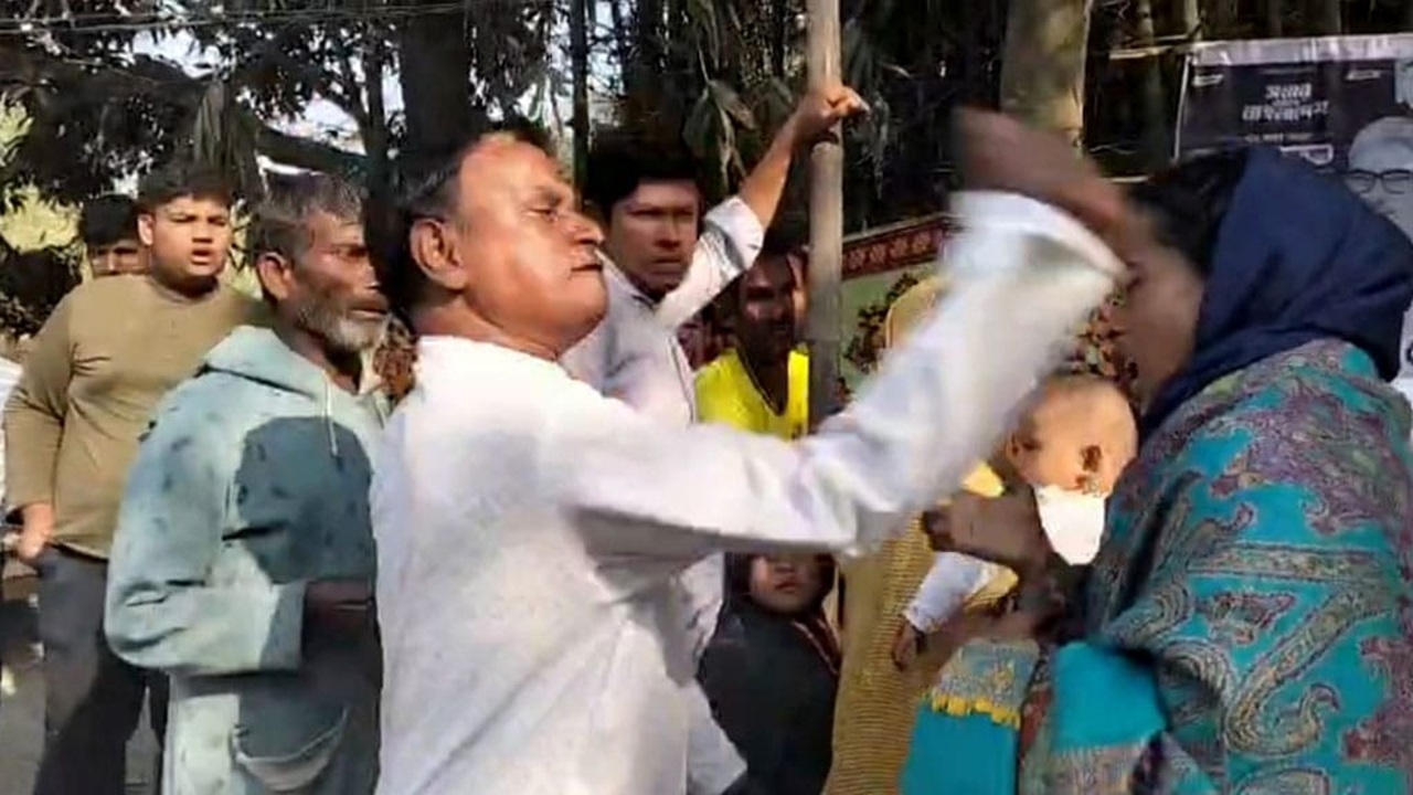 রাজশাহীতে নারী প্রার্থীকে চড়থাপ্পড় মারার অভিযোগ বিএনপি নেতার বিরুদ্ধে