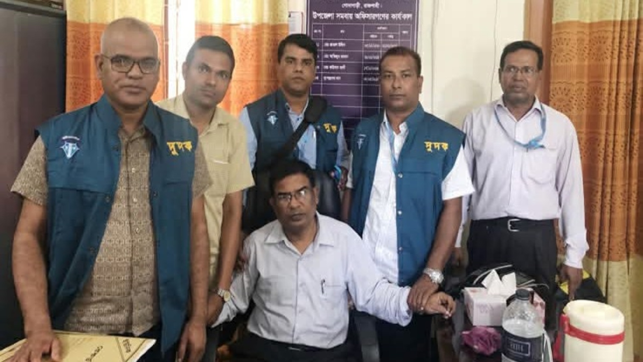 রাজশাহীতে সাবেক সমবায় কর্মকর্তার ৫ বছরের কারাদণ্ড